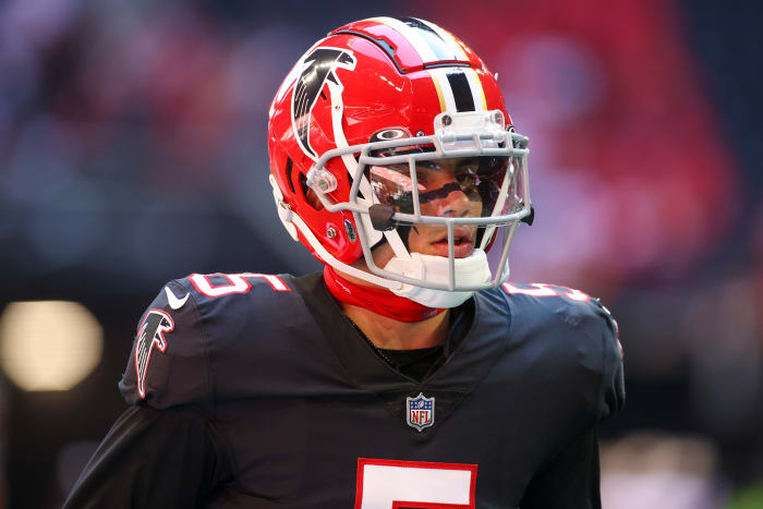 Receiver Drake London and the Atlanta Falcons will wear their throwback uniforms in Week 2. (USA Today)